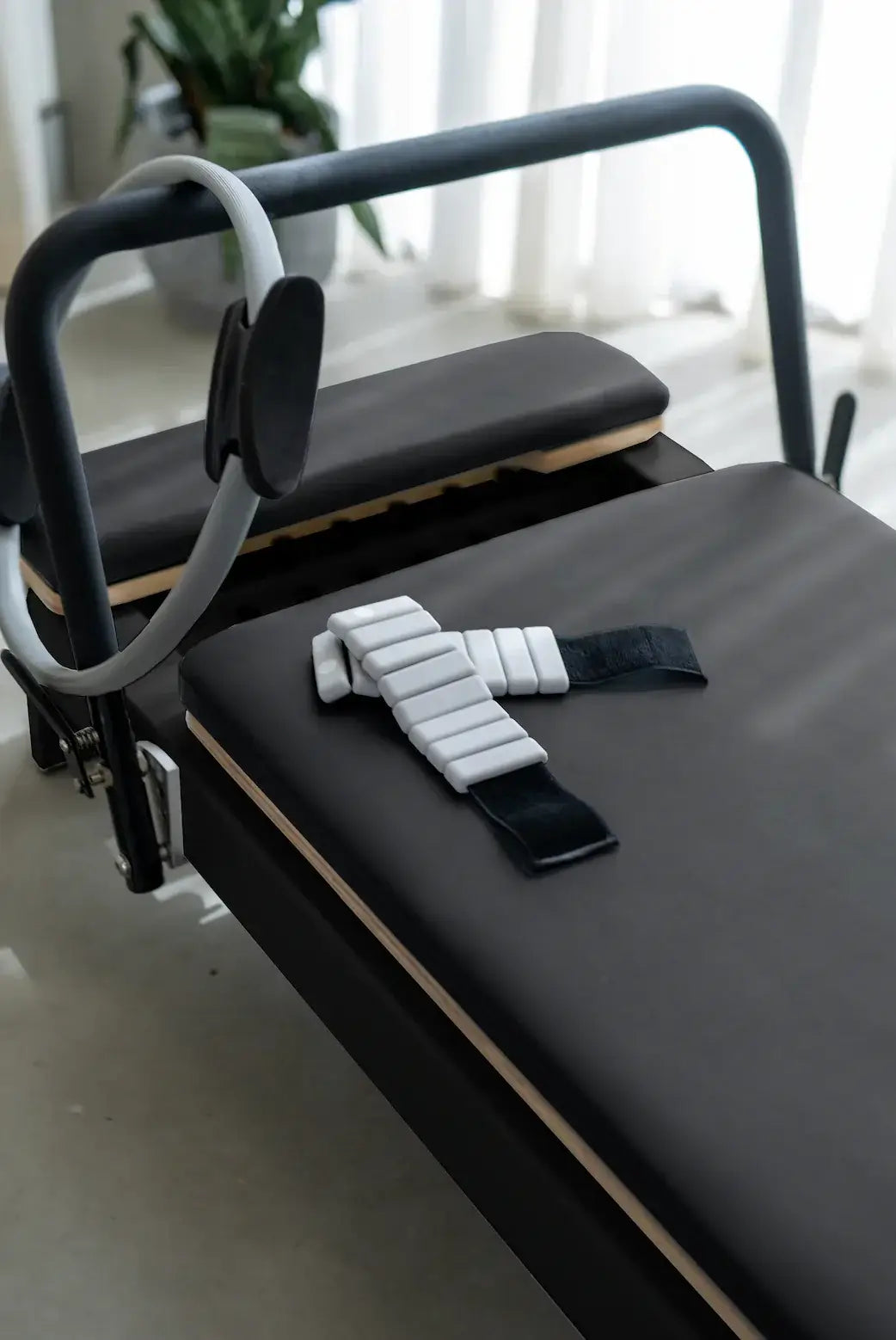 The Core Collab Queen Studio Pilates Reformer – Commercial Aluminum